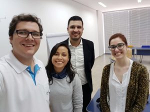 Foto com Jeison Arenhart de Bastiani, Monise Carla, Neifer França, Marina Beffa